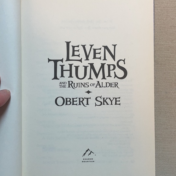 🌈2/$8 🎁Leven Thumps and the Ruins of Alder #5 - Picture 8 of 13